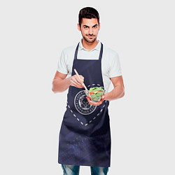 Фартук кулинарный Лого Leicester City в сердечке на фоне мячей, цвет: 3D-принт — фото 2