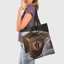 Сумка-шопер Зевающий кот на кровати, цвет: 3D-принт — фото 2