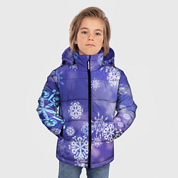 Куртка зимняя для мальчика Крупные снежинки на фиолетовом, цвет: 3D-черный — фото 2