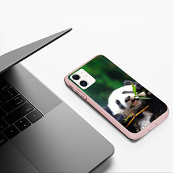 Чехол iPhone 11 матовый Панда на ветке, цвет: 3D-светло-розовый — фото 2
