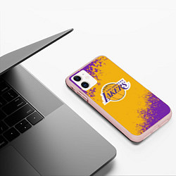 Чехол iPhone 11 матовый LA LAKERS KOBE BRYANT, цвет: 3D-светло-розовый — фото 2