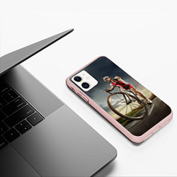 Чехол iPhone 11 матовый Велогонщик, цвет: 3D-светло-розовый — фото 2