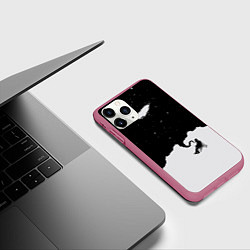 Чехол iPhone 11 Pro матовый Космический дым, цвет: 3D-малиновый — фото 2