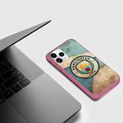 Чехол iPhone 11 Pro матовый FC Man City: Old Style, цвет: 3D-малиновый — фото 2