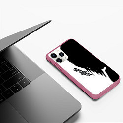 Чехол iPhone 11 Pro матовый Skillet Shadow, цвет: 3D-малиновый — фото 2