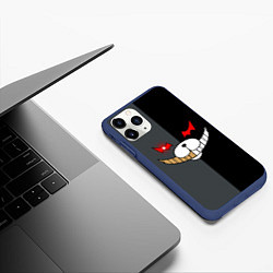 Чехол iPhone 11 Pro матовый KUROKUMA x MONOKUMA, цвет: 3D-тёмно-синий — фото 2