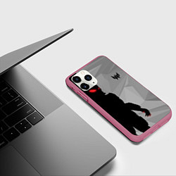 Чехол iPhone 11 Pro матовый Силуэт хищника, цвет: 3D-малиновый — фото 2