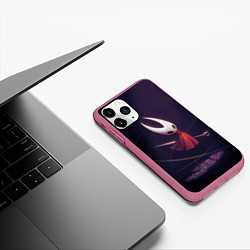 Чехол iPhone 11 Pro матовый Hollow Knight, цвет: 3D-малиновый — фото 2