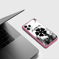 Чехол iPhone 11 Pro матовый ЧЁРНЫЙ КЛЕВЕР, цвет: 3D-малиновый — фото 2