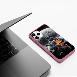 Чехол iPhone 11 Pro матовый Battlefield, цвет: 3D-малиновый — фото 2