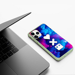 Чехол iPhone 11 Pro матовый LOVE DEATH ROBOTS LDR, цвет: 3D-салатовый — фото 2