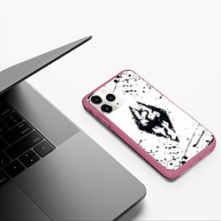 Чехол iPhone 11 Pro матовый THE ELDER SCROLLS, цвет: 3D-малиновый — фото 2