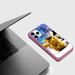 Чехол iPhone 11 Pro матовый Детектив Пикачу, цвет: 3D-малиновый — фото 2