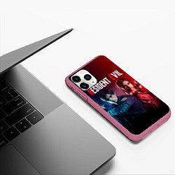 Чехол iPhone 11 Pro матовый Resident Evil 2, цвет: 3D-малиновый — фото 2