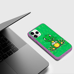 Чехол iPhone 11 Pro матовый Дракоша-геймер, цвет: 3D-фиолетовый — фото 2