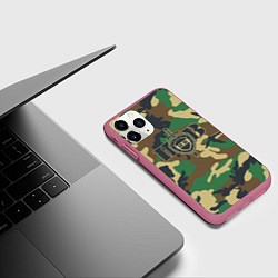 Чехол iPhone 11 Pro матовый Пограничные Войска камуфляж, цвет: 3D-малиновый — фото 2