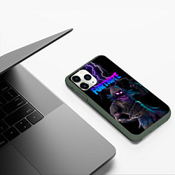 Чехол iPhone 11 Pro матовый Raven Fortnite, цвет: 3D-темно-зеленый — фото 2
