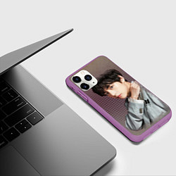 Чехол iPhone 11 Pro матовый BTS Ким Тэ Хён, цвет: 3D-фиолетовый — фото 2