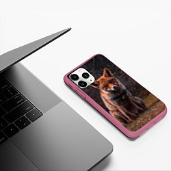Чехол iPhone 11 Pro матовый Хищная лисица, цвет: 3D-малиновый — фото 2