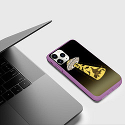 Чехол iPhone 11 Pro матовый НЛО похищает динозавров, цвет: 3D-фиолетовый — фото 2
