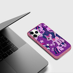 Чехол iPhone 11 Pro матовый Twilight Sparkle, цвет: 3D-малиновый — фото 2