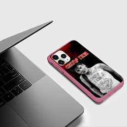 Чехол iPhone 11 Pro матовый Сектор Газа Юра ХОЙ в татуировках, цвет: 3D-малиновый — фото 2