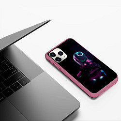 Чехол iPhone 11 Pro матовый Круг с оружием, цвет: 3D-малиновый — фото 2