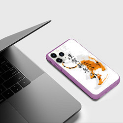 Чехол iPhone 11 Pro матовый Китайский тигр, цвет: 3D-фиолетовый — фото 2