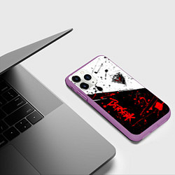 Чехол iPhone 11 Pro матовый Berserk: Черная маска, цвет: 3D-фиолетовый — фото 2