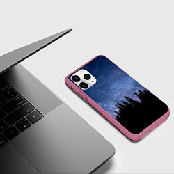 Чехол iPhone 11 Pro матовый НОЧНОЙ ЛЕС И ЗВЕЗДЫ, цвет: 3D-малиновый — фото 2