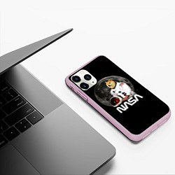 Чехол iPhone 11 Pro матовый Доги Космонавт Мем Наса Doge, цвет: 3D-розовый — фото 2