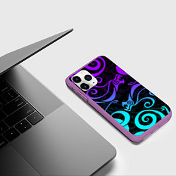 Чехол iPhone 11 Pro матовый НЕОНОВОЕ ТАТУ ДРАКЕНА УЗОР, цвет: 3D-фиолетовый — фото 2