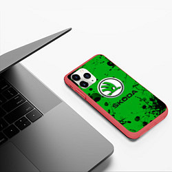 Чехол iPhone 11 Pro матовый Skoda - Брызги красок, цвет: 3D-красный — фото 2