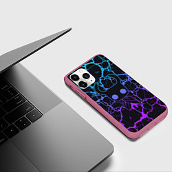 Чехол iPhone 11 Pro матовый Hollow Knight образ текстура, цвет: 3D-малиновый — фото 2