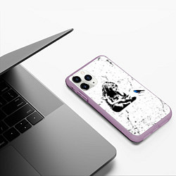 Чехол iPhone 11 Pro матовый Banksy - Бэнкси девочка с птицей, цвет: 3D-сиреневый — фото 2