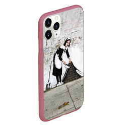 Чехол iPhone 11 Pro матовый Banksy - Бэнкси уборщица, цвет: 3D-малиновый — фото 2