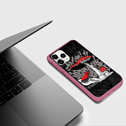 Чехол iPhone 11 Pro матовый Мухоморы и томатный узкорот, цвет: 3D-малиновый — фото 2