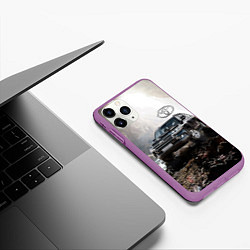 Чехол iPhone 11 Pro матовый Toyota Land Cruiser 200 в пещере со скальными рису, цвет: 3D-фиолетовый — фото 2