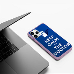 Чехол iPhone 11 Pro матовый Keep calm Im the Doctor, цвет: 3D-сиреневый — фото 2