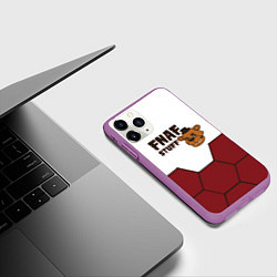 Чехол iPhone 11 Pro матовый Пять ночей с фредди - соты, цвет: 3D-фиолетовый — фото 2
