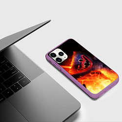 Чехол iPhone 11 Pro матовый Хагги Вагги в огне, цвет: 3D-фиолетовый — фото 2