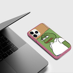 Чехол iPhone 11 Pro матовый Pepe Gomer прячется в кусты, цвет: 3D-малиновый — фото 2