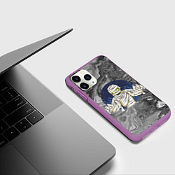 Чехол iPhone 11 Pro матовый Мумия наводит ужас, цвет: 3D-фиолетовый — фото 2
