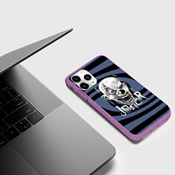 Чехол iPhone 11 Pro матовый Злобный клоун - Джокер, цвет: 3D-фиолетовый — фото 2