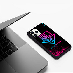 Чехол iPhone 11 Pro матовый System of a Down - neon gradient, цвет: 3D-черный — фото 2