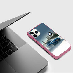 Чехол iPhone 11 Pro матовый Крутая бэха мчится по лесной дороге, цвет: 3D-малиновый — фото 2
