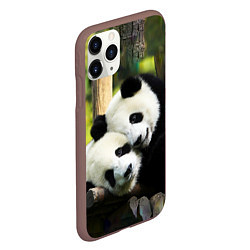 Чехол iPhone 11 Pro матовый Влюблённые панды, цвет: 3D-коричневый — фото 2