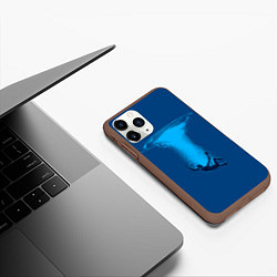 Чехол iPhone 11 Pro матовый Человек упавший в океан, цвет: 3D-коричневый — фото 2