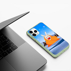 Чехол iPhone 11 Pro матовый Заяц согревается под пледом, цвет: 3D-салатовый — фото 2