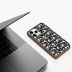 Чехол iPhone 11 Pro матовый Череп и розы с шипами, цвет: 3D-коричневый — фото 2